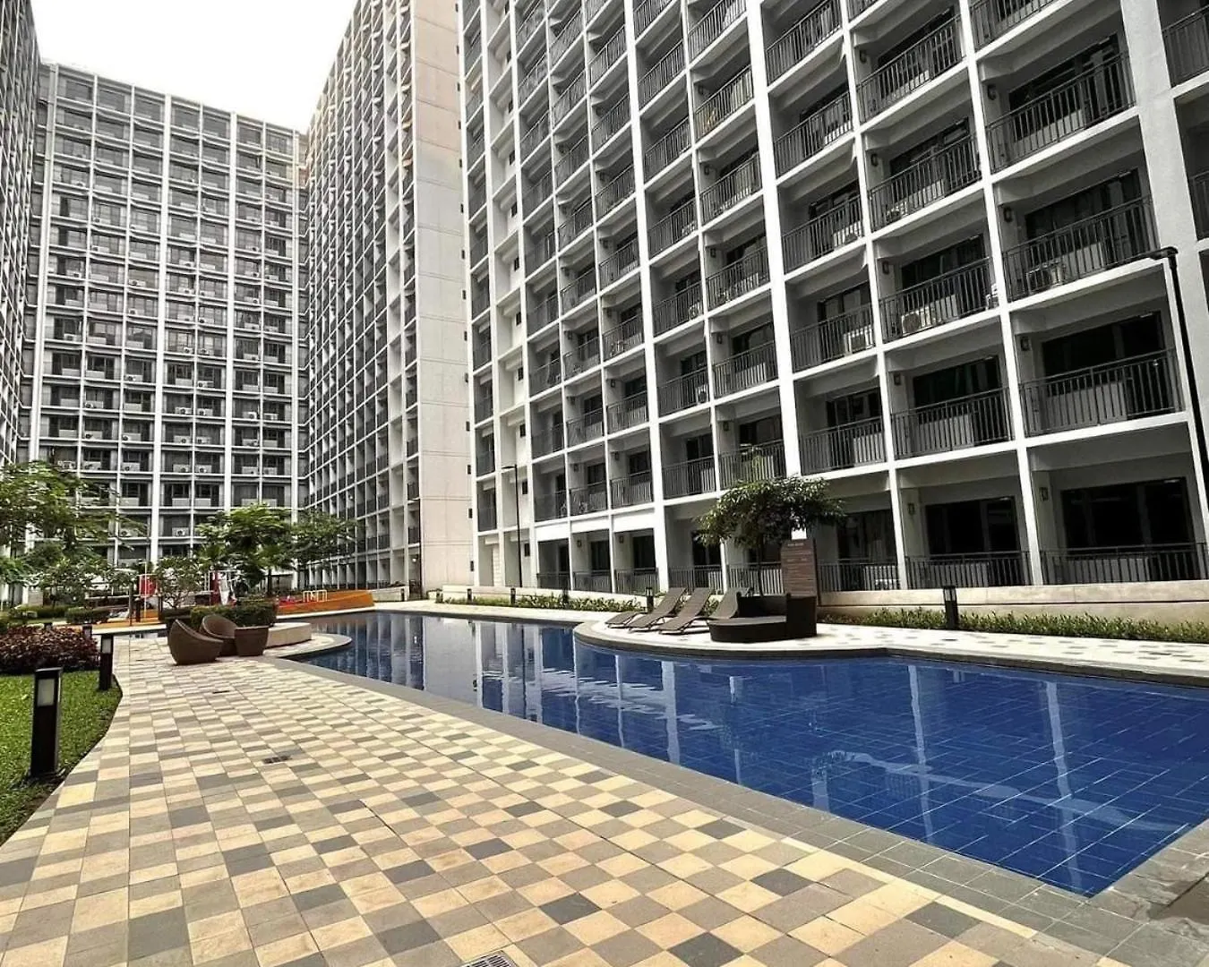 Shore 2 Residences High Speed Internet Walking Distance To Moa And Ikea Manila