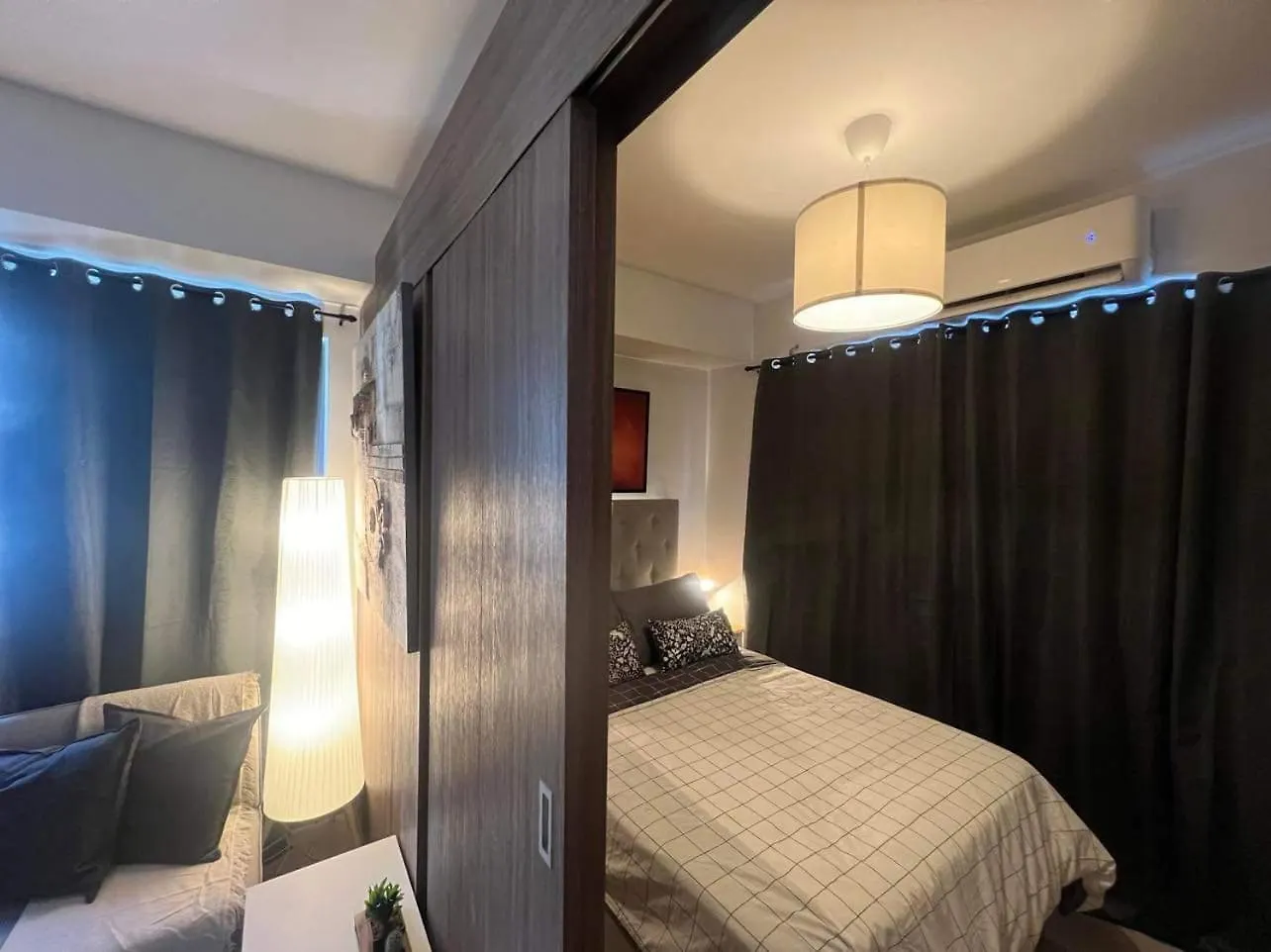 Apartment Shore 2 Residences High Speed Internet Walking Distance To Moa And Ikea Manila